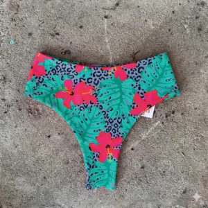 colaless tiro alto musa