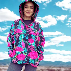 Cortaviento estilo hoodie negro mix