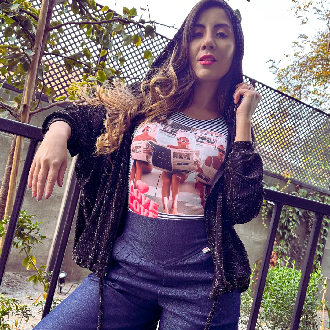 poleron shine negro con brillos dorados - Imagen 3